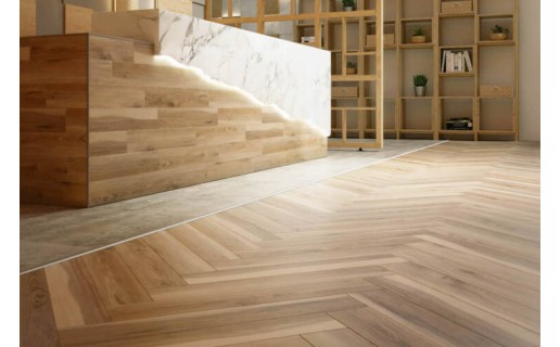 Ξύλινα Δάπεδα vs. Πλαστικά Δάπεδα: Διαφορές σε τοποθέτηση, χρήση & συντήρηση